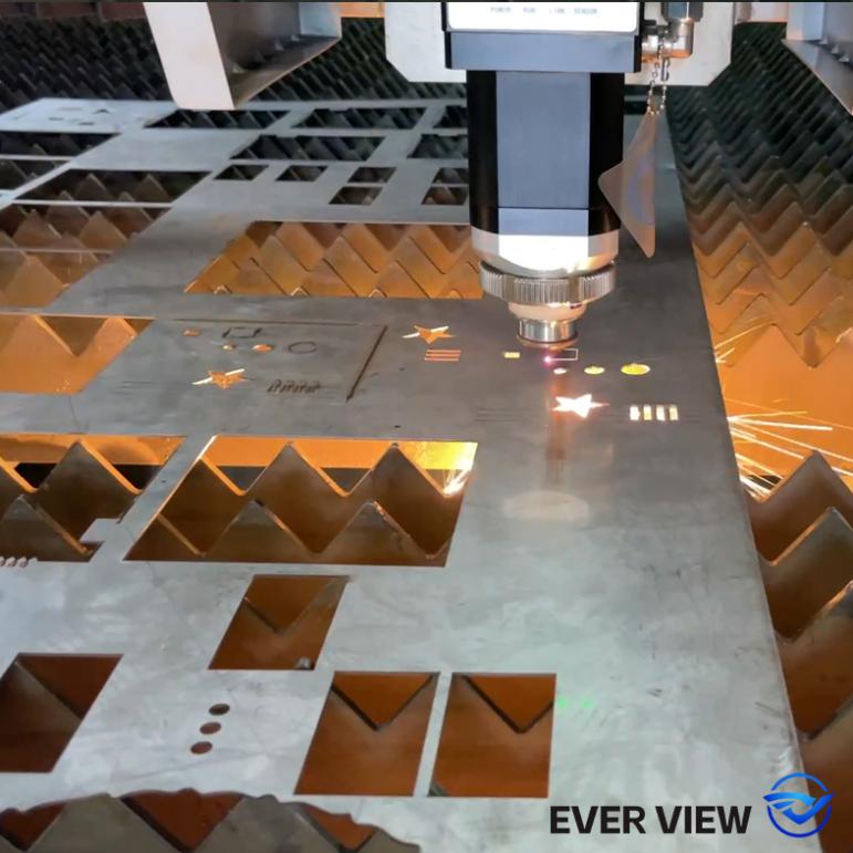 Laserskärmaskiner möjliggör bearbetning av hårdvara; EVER VIEW uppnår satsvis precisionsskärning av små hårdvaruprodukter.