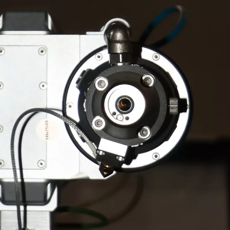 3D femaxlig laserskärmaskin